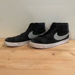 Nike Men’s SB Blazer Zoom Mid Black Size 10